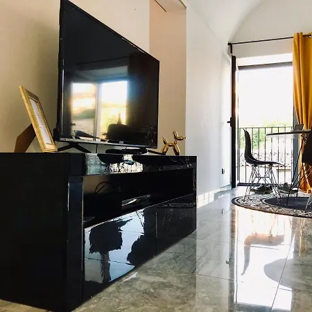 Apartamento  *